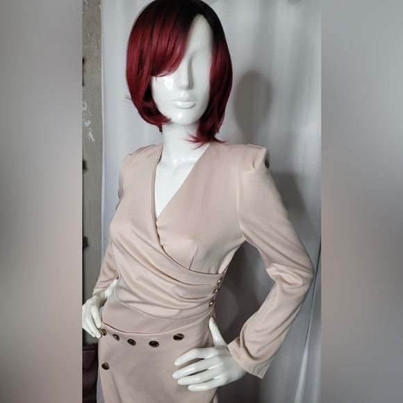 NWT Bodycon button design dress - Picture 4 of 8